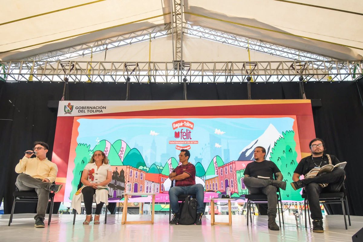 La verdad que fui el Rockstar de los autores independientes y (probablemente) el más joven de todos los autores