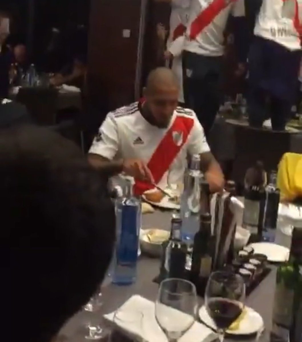 Te cruzaste a Maidana comiendo, RT a Maidana comiendo para ganar el clasico