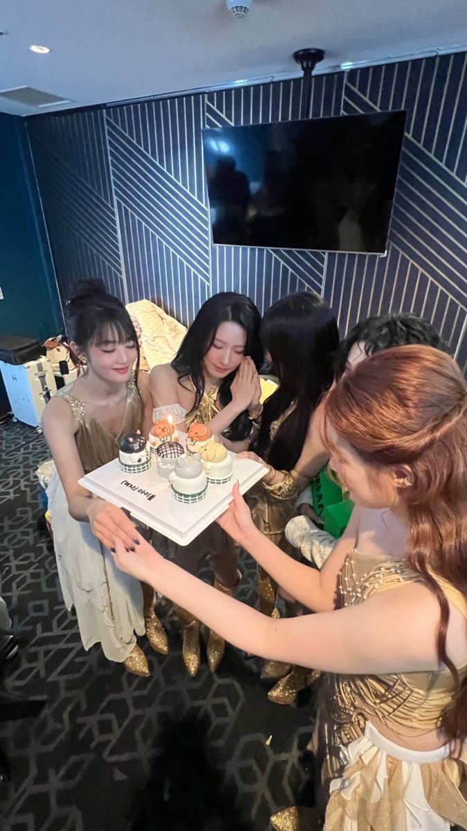 I vote for #idle on #2025MAMAVOTE

1 RT = 1 VOTE
RT Plaese

오늘이 마지막 날 ❤️‍🔥
마지막인 만큼 네버버❤️‍🔥
모두 투표 참여하기! ❤️‍🔥