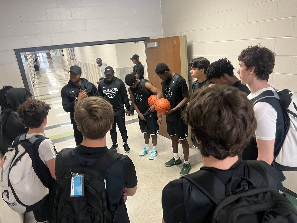 📸  #TheFirstLook #CRU <a href="/bgathletics1405/">Bishop Gorman Athletics</a>