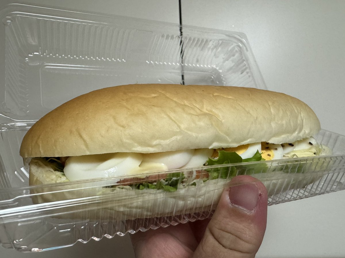 ヨッコ❣️ エンブレム釦ツイード風ニットカーディガン