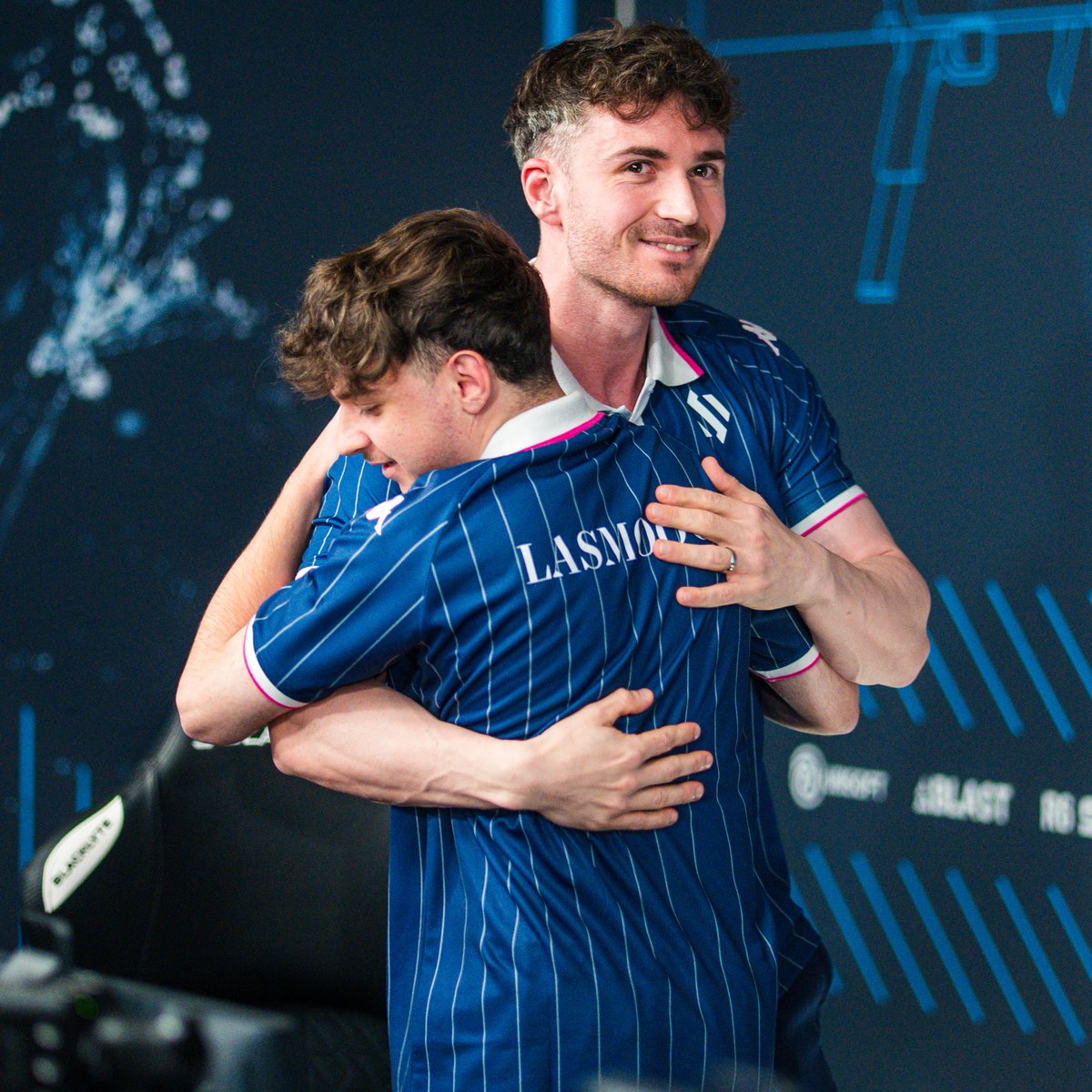 Shifters tweet media