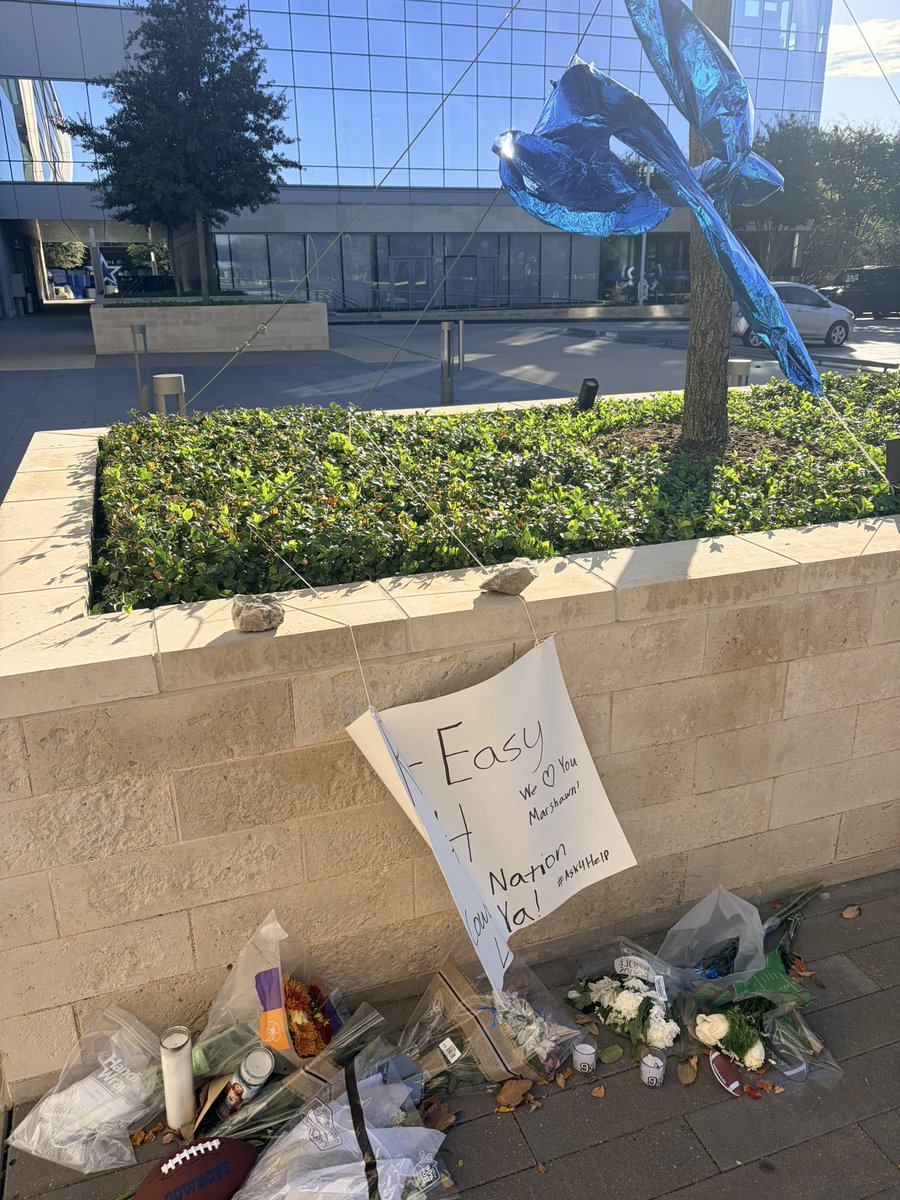 #NFL Mourning Marshawn Kneeland; Fish Live at The Star as #Cowboys React youtube.com/shorts/pScx-kI… via <a href="/YouTube/">YouTube</a>