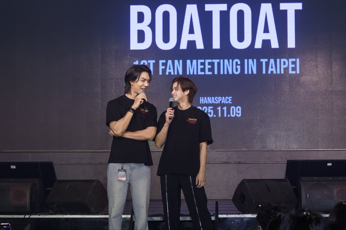 bstudio_tw's tweet photo. 感謝大家今天一起創造的美好回憶
Thank you for creating such beautiful memories together today.
🦦🐰

#BoatOat1stFMinTaipei #BoatOat #BoatYongyut #yong_yutt #OatPasakorn #心口不一 #MyStubborn #mystubborntheseries #ไหนเฮียบอกไม่ชอบเด็ก #mflowentertainment #bstudio https://t.co/w5QeFNrgan