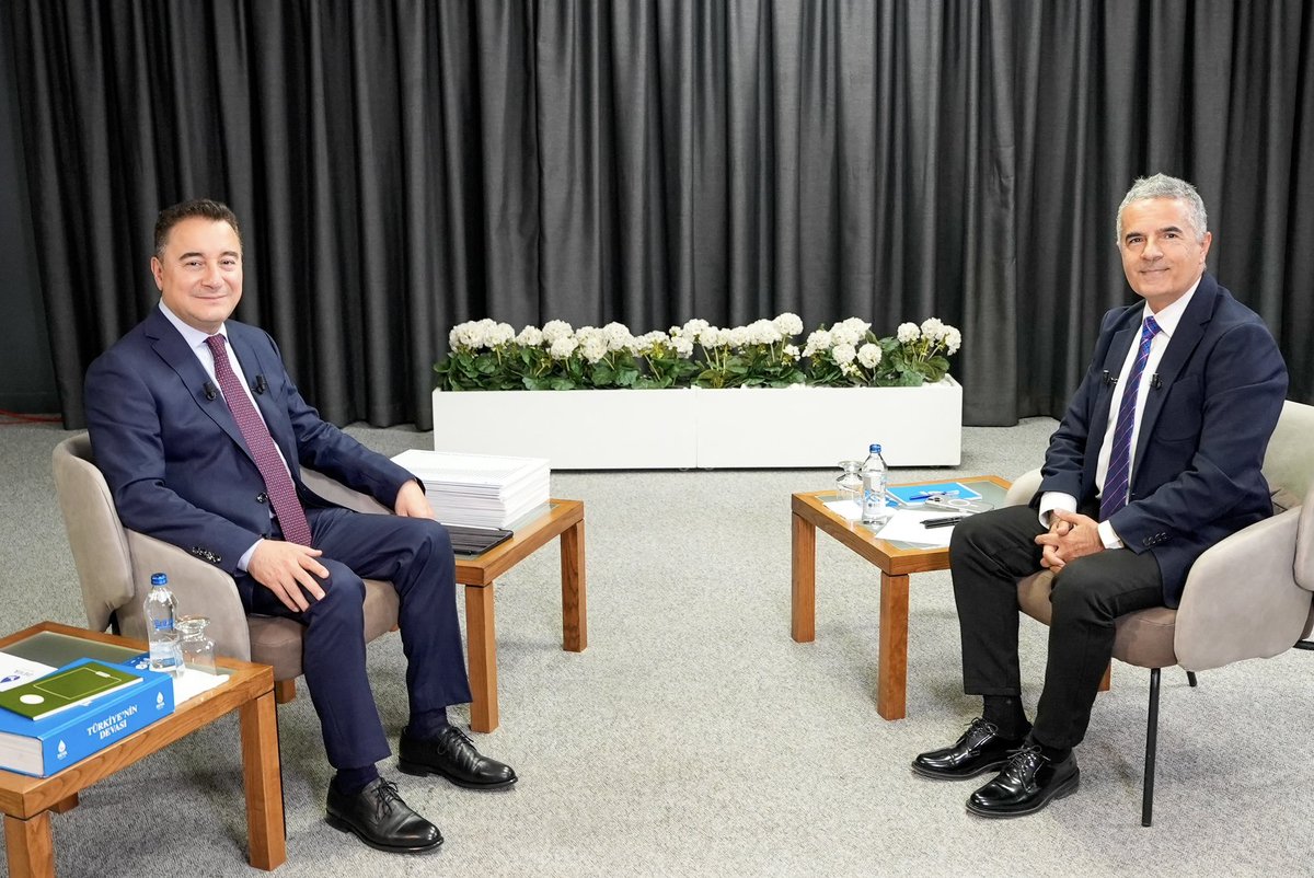 Sayın Hakan Çelik’in YouTube kanalına konuk oldum.

Dış politika, savunma sanayi, gençler, teknoloji, üretim ve daha birçok konuyu konuştuk.

Yayının tamamını izlemek için: youtu.be/POWwmaeuX-4