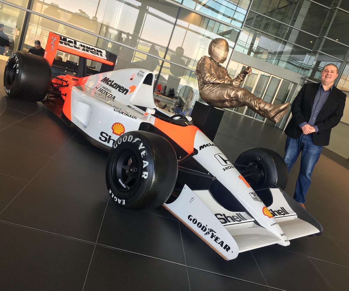 🇧🇷 RACE DAY 🇧🇷 

Have a great race today <a href="/McLarenF1/">McLaren</a>, <a href="/LandoNorris/">Lando Norris</a> &amp; <a href="/OscarPiastri/">Oscar Piastri</a>! Really hope we can win and get a great set of results 🤞🏻 

GOOD LUCK! 🤞🏻🧡

#BrazilGP #BrazilianGP #FansLikeNoOther #SennaForever