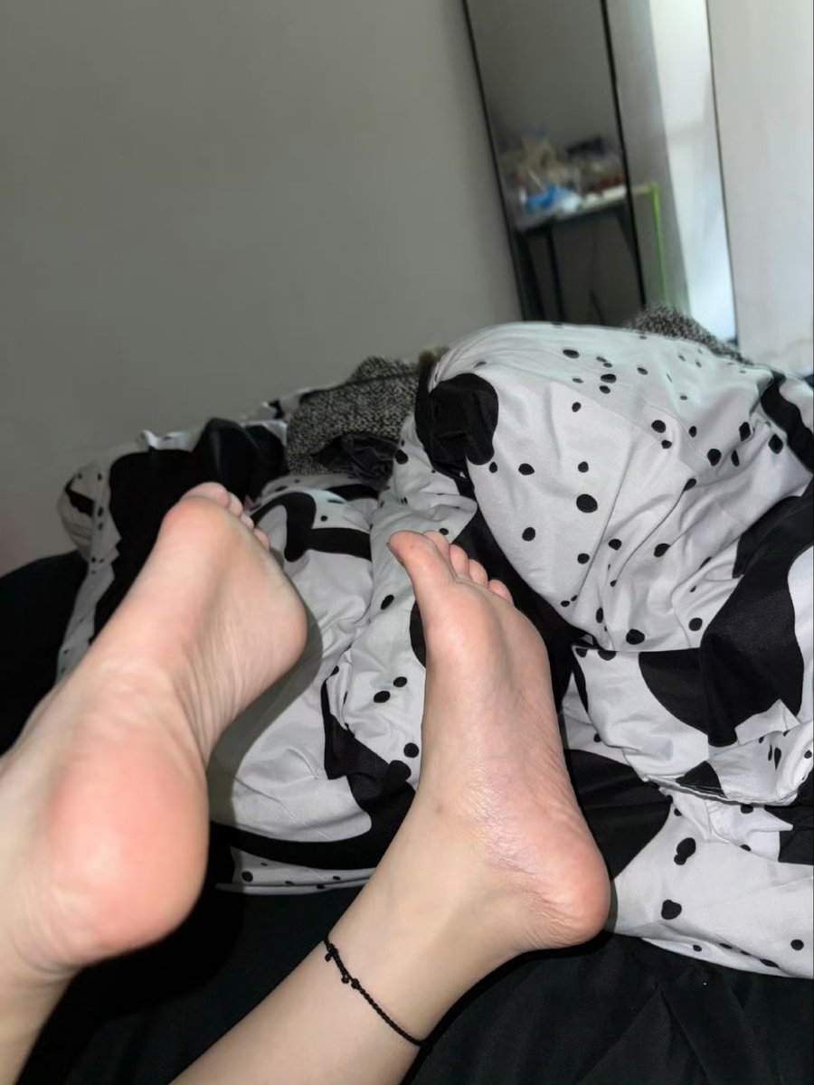 无聊，看看推
#女s #调教 #白袜 #任务