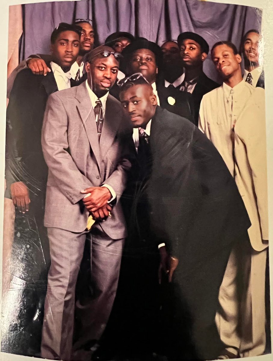 jacobscott101's tweet image. Throwback to my U of R days — young, unsure, and just trying to figure life out. Grateful for God’s grace, His mercy, and the friendships that helped shape who I am today.

Reminiscing reminds me how far I’ve come, but loving forward is what keeps me growing. @URMensHoops @UofR