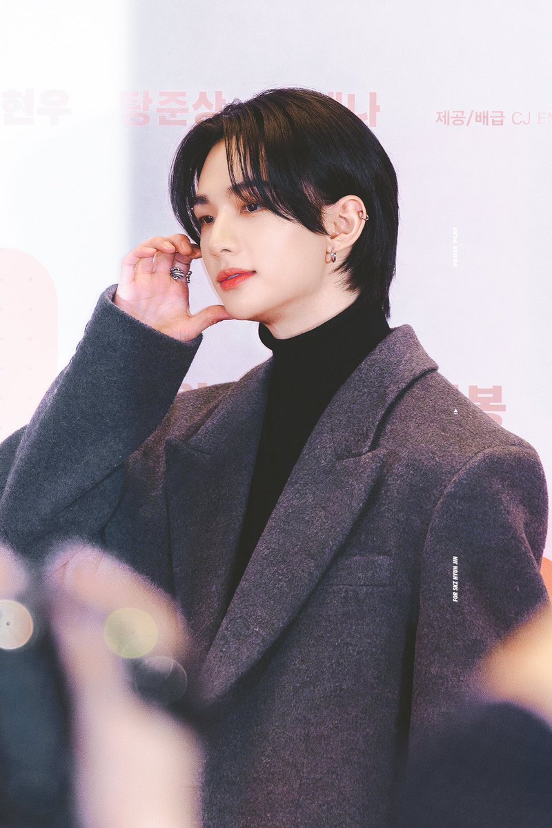 겨울이다
고로 레전드 코트 현진 봐야됨