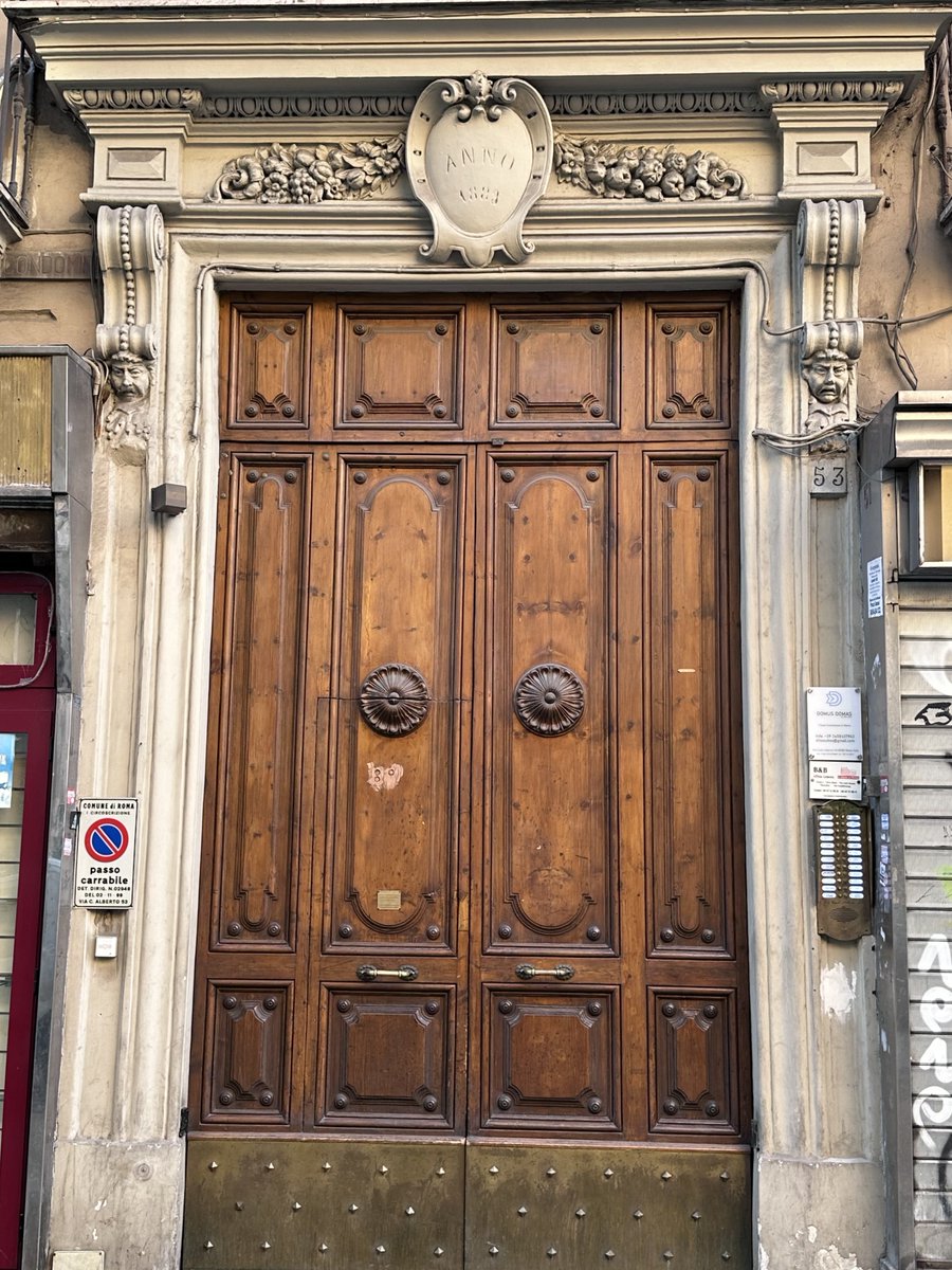 I am a big fan of doorways built in 1833