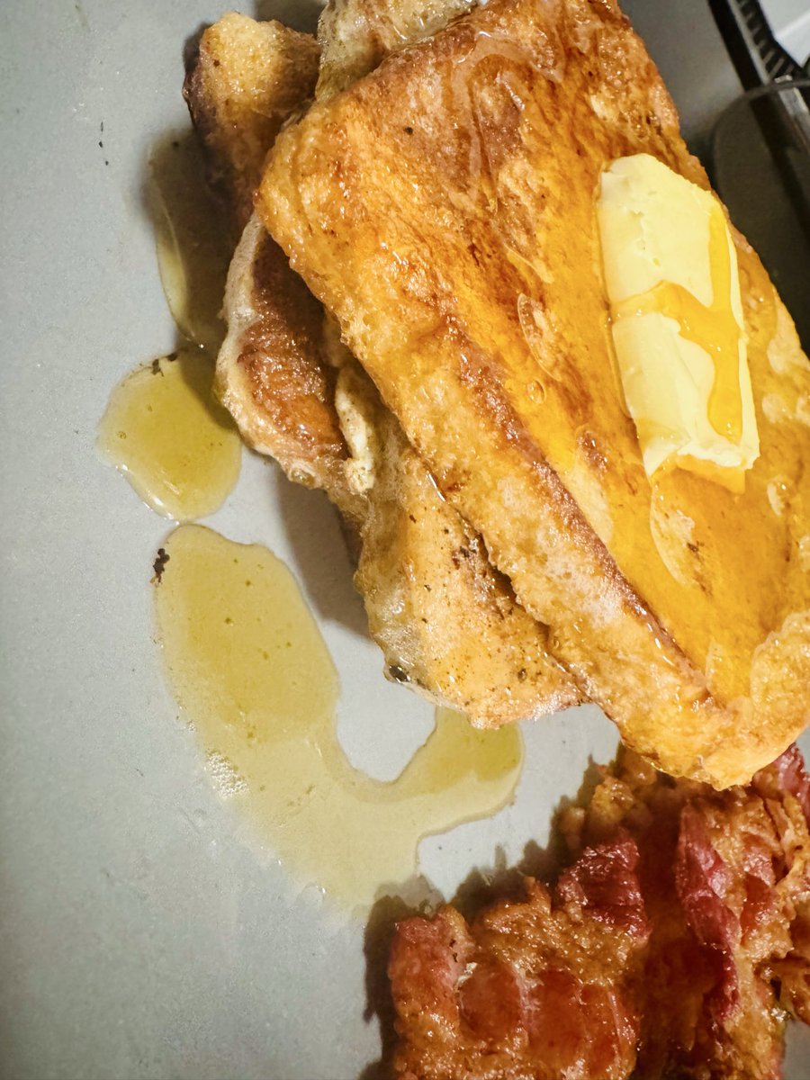 DevM2od's tweet image. How to: cheating on your diet French style 🤤