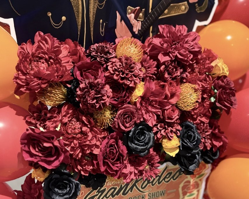 yuandflower's tweet photo. #GRANRODEO #G20th
とても素敵なフラスタに仕上がっておりました ⟡.·
お花ズラーって並んでるの見て、ライブ始まる前からもう感動してた😭❤️🔥
G20 2日間、ほんとにお疲れさまでした!!! https://t.co/2JuqLvWYrR