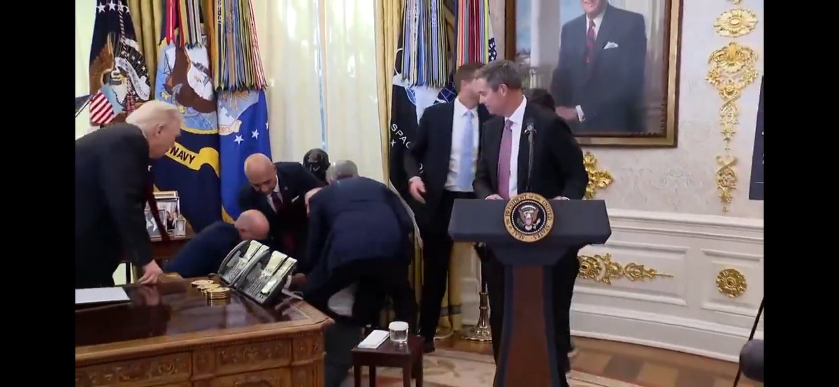 Stephen Dunleavy tweet media