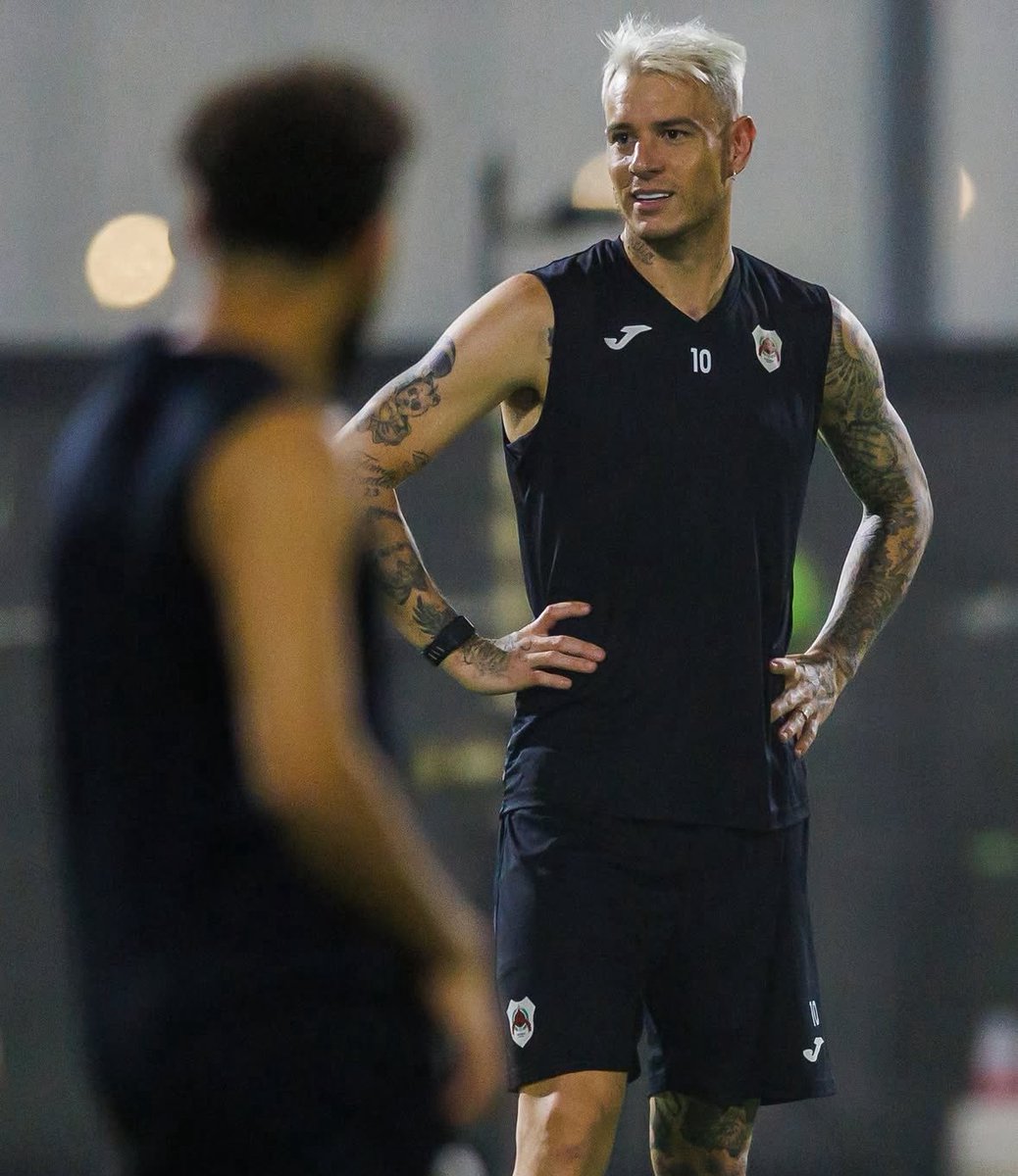 RG10 Goat 🐐❤️🖤❤️🖤

#الريان