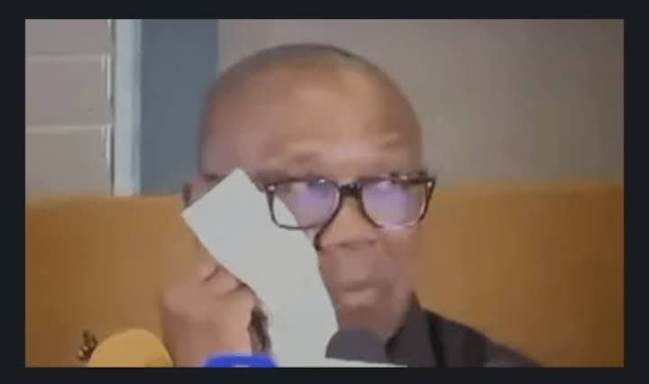 abdullahayofel's tweet image. Governor Soludo cannot be sworn in twice as Governor of Anambra because he already Served as Governor of CBN before🙄

~ Headless Obidiots🥴