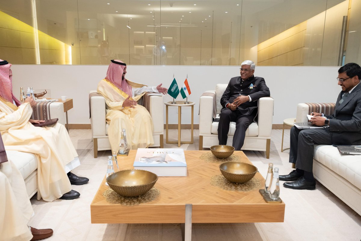 يجمعنا بالأصدقاء في  🇮🇳 تعاون ثقافي في عدة مجالات، بحثت مع معالي <a href="/gssjodhpur/">Gajendra Singh Shekhawat</a> سبل تعزيزه. 
#رؤية_السعودية_2030