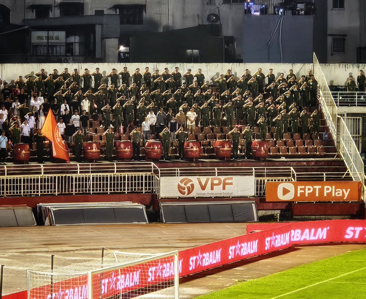 Công An HCM 3–4 Ninh Bình 🇻🇳⚽️
Probably the most entertaining match I’ve been to this year!
End-to-end, full of goals, and a decent crowd
Ninh Bình down 2-3 at half time but came back late on to stay top of #vleague1 and unbeaten