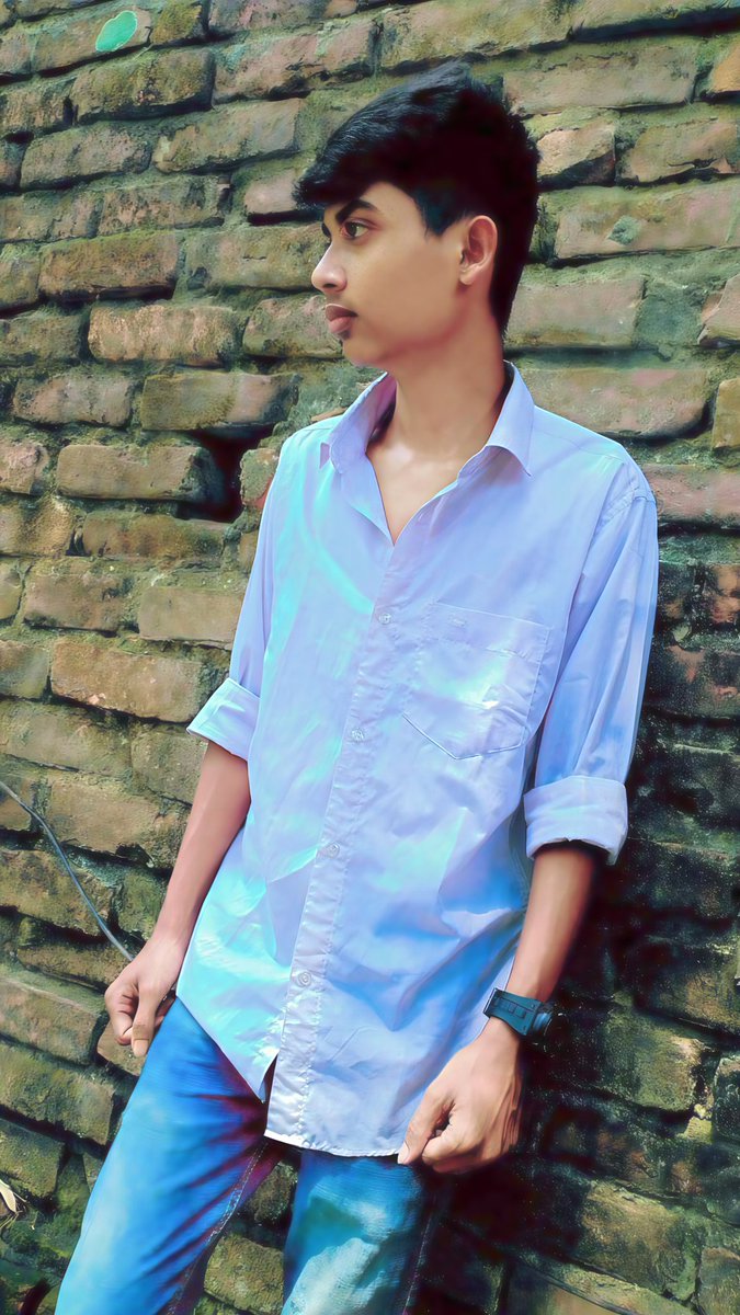 itzsakib05's tweet image. নিয়মে আমারও গুনগান-
অনিয়মে চলি তাই হালকা একটু অভিমান🤣✋