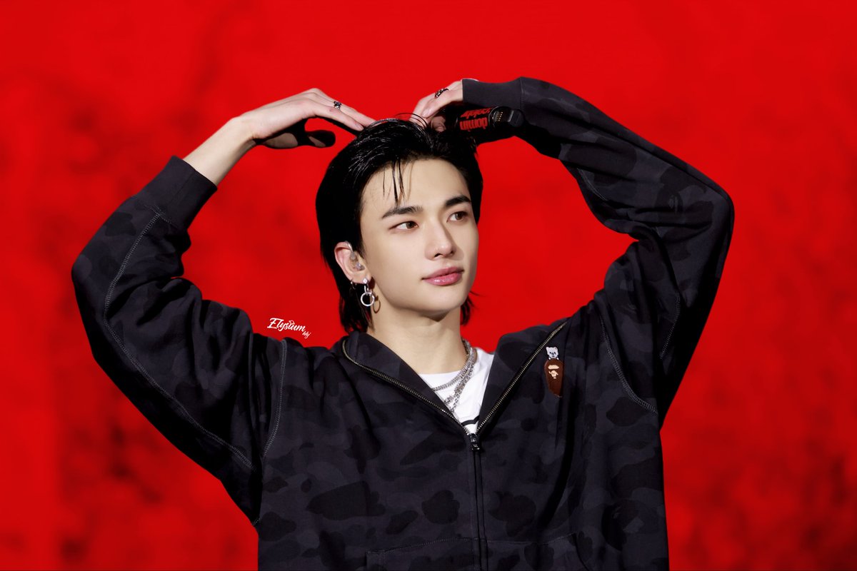 chuon37982's tweet photo. #StrayKids #2025MAMAVOTE https://t.co/AXJCWy6rHE