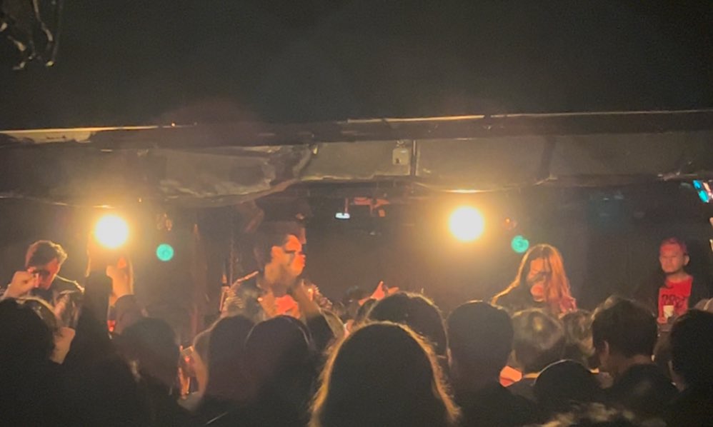 Brutal Decay
が現体制ラストながら未来を期待させる激烈な音を叩きつけドイツより凱旋、Risingfallが貫禄さえ漂うステージングを叩きつけ、日独の友情で実現したIron Kobra来日は真実のヘヴィメタルを叩きつけVerdalackが日本のアンダーグラウンドの誇りとを信念を叩きつけた最高の一日でした。