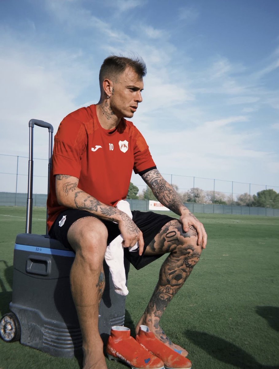 توني استوعب ان غيديس سجل هاترك " مثالي " 🤯🔥
الهدف الاول بالراس
الهدف الثاني باليسار
الهدف الثالث باليمين
🔥🔥🔥🔥🔥🔥🔥🔥🔥