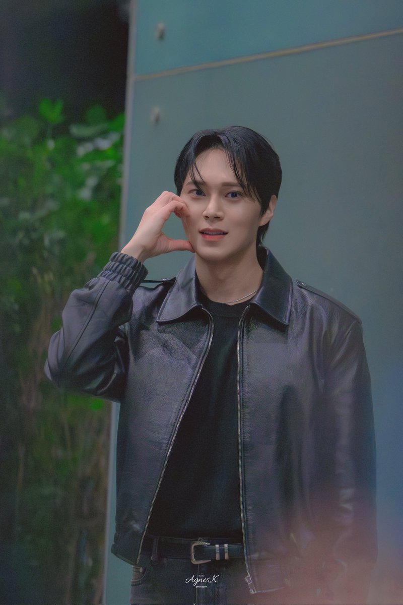 20251109 뮤지컬 렌트 첫공 퇴근길

#이해준

코엑스에서 정확히 1년 뒤에 볼줄 몰랐어
렌트 너무 소중함...