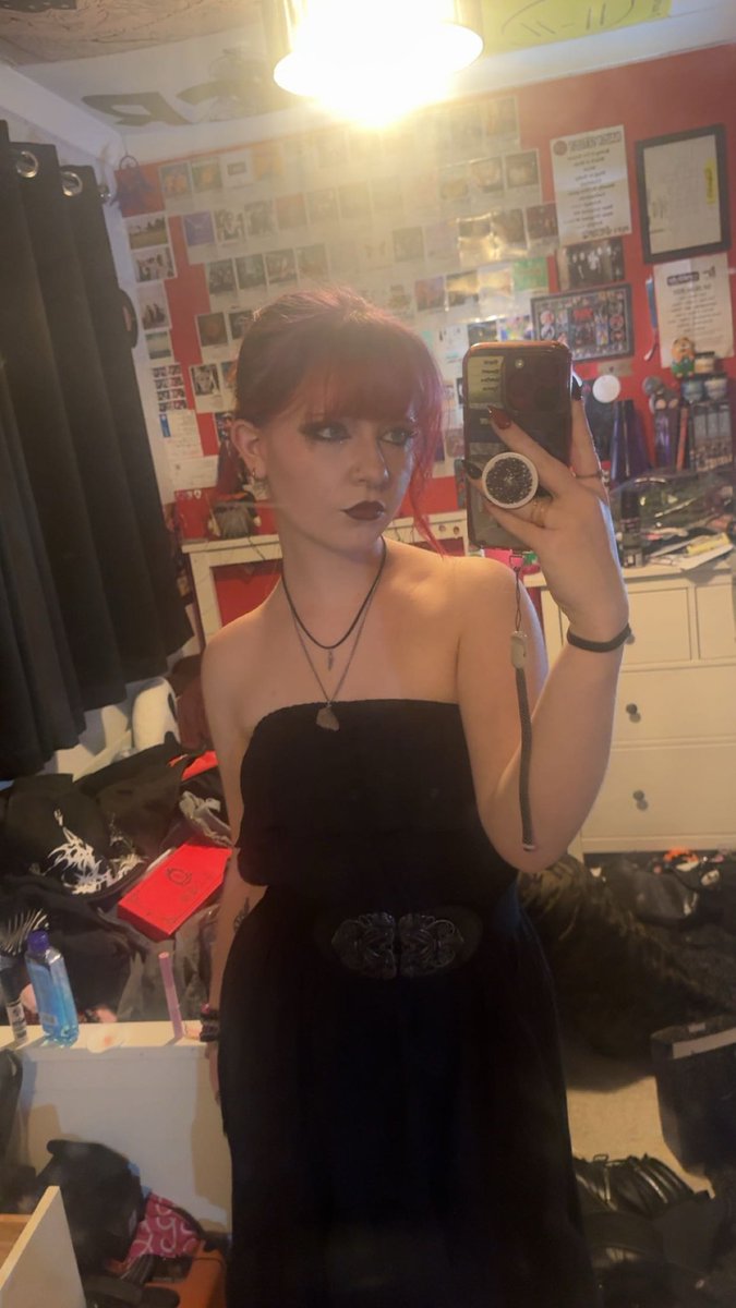 agentarrow007's tweet image. If I meet Emily tonight. I may cry 🙏🏻🙏🏻
@emilyhoszowski 

ANYWAYS. THE PALAYE ROYALE FIT FOR VIP X