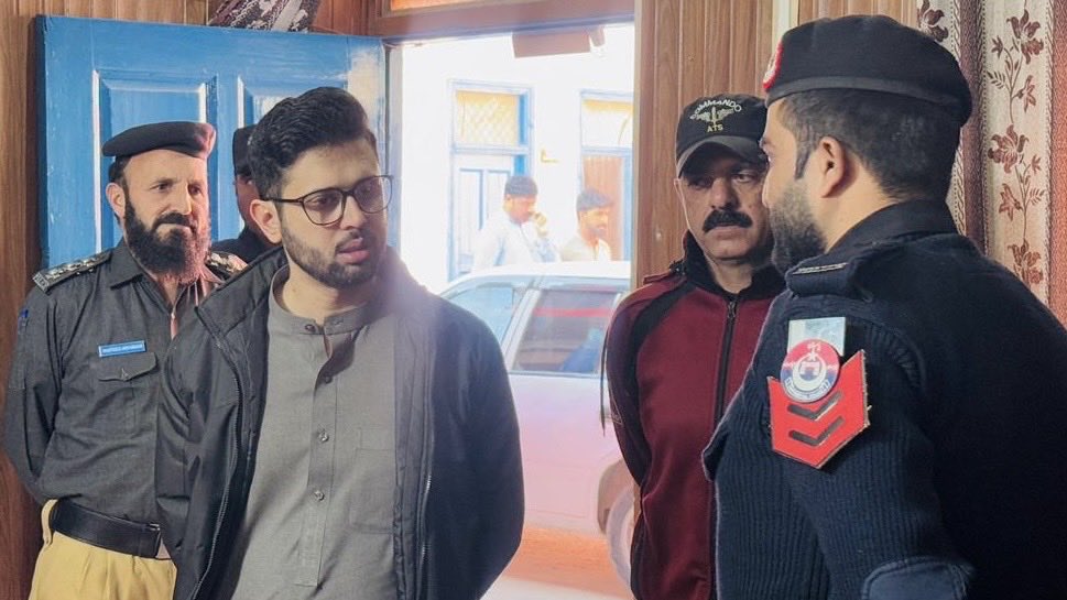 DPO Mansehra Muhammad Azhar Khan paid detailed visits to Police Stations Baffa, Shinkiari, and Battal, inspecting security arrangements, records, cleanliness, and complaint-redressal systems. Appreciating alert personnel, he awarded them cash rewards.