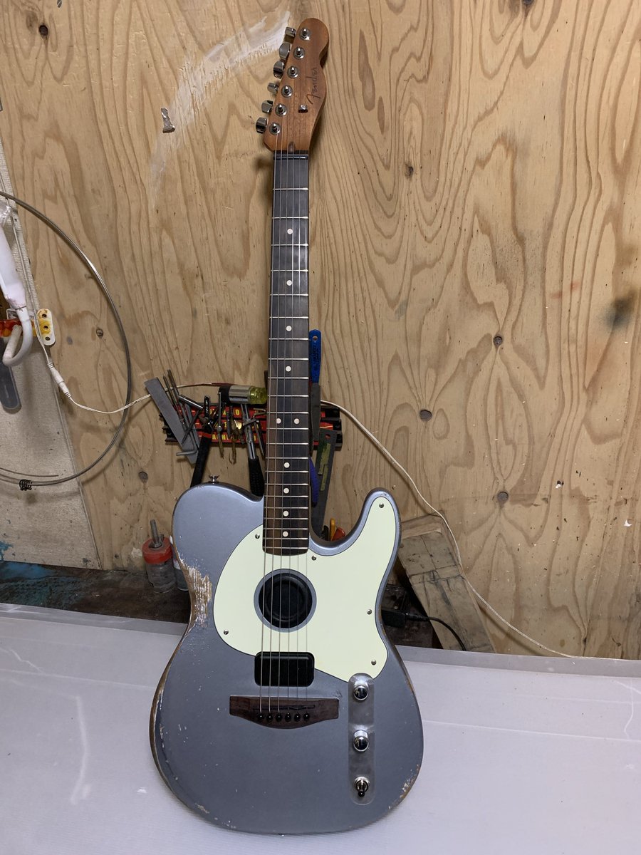philippe0265's tweet photo. m.guitar craft works(@mguitar_craft )でカスタムして貰ったアコスタソニック。
色々無理を言ってしまったが最高のものが出来た🔥🔥
ボディカラー、レリック具合、ピックガード全てがカッコいい😎

感謝しかないです🙏

サウンドホールカバーも以前作成して貰ったものを付けてます。 https://t.co/7GXXGa20hY