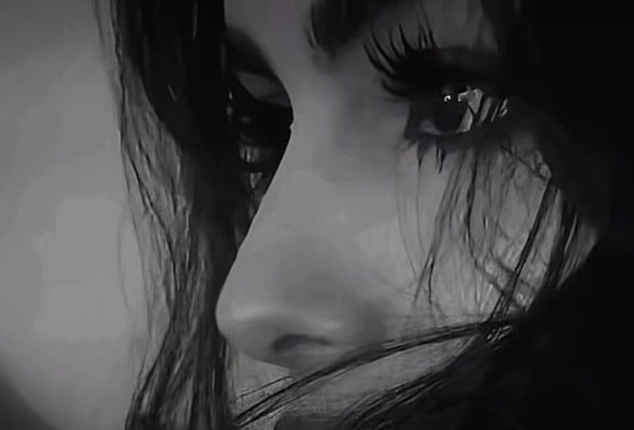 من الطبيعي أن نختلف ونعتذر ونعاتب ونجتمع ونفترق ولكن الجميل أن نختلف بلباقة ونعتذر بتواضع ونعاتب برفق ونجتمع بحب ونفترق بود.
#بوح_الكلام