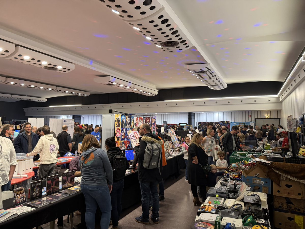 lterrenes's tweet photo. Au #JapanGameFestival, accueilli à la Croix-Rousse ce week-end !

Le jeu vidéo, c’est une facette de la culture lyonnaise et une vraie filière locale : des talents, de la passion et de la créativité made in Lyon💥

Bravo à @warpzone_fest et à tous ceux qui la font vivre ! 🎮 https://t.co/Wjhstj3hXV
