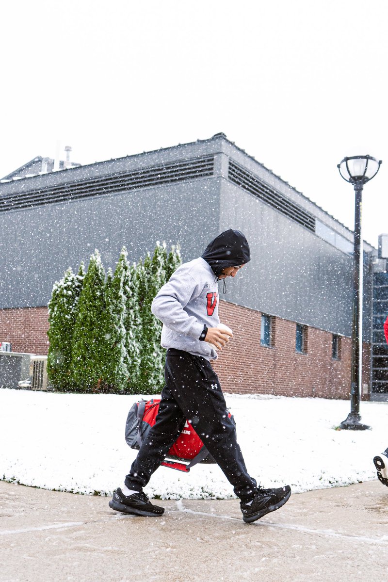 Snowy arrival to B1G Country❄️

#RahVaMil
