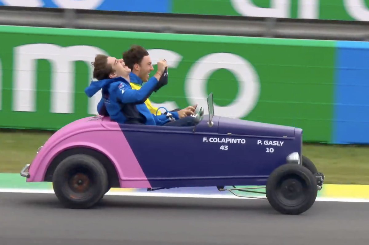 𝐹𝑟𝑎𝑛𝑐𝑜 ℂ𝑢𝑟𝑣𝑎𝑝𝑖𝑛𝑡𝑜 🫵🏻 tweet media