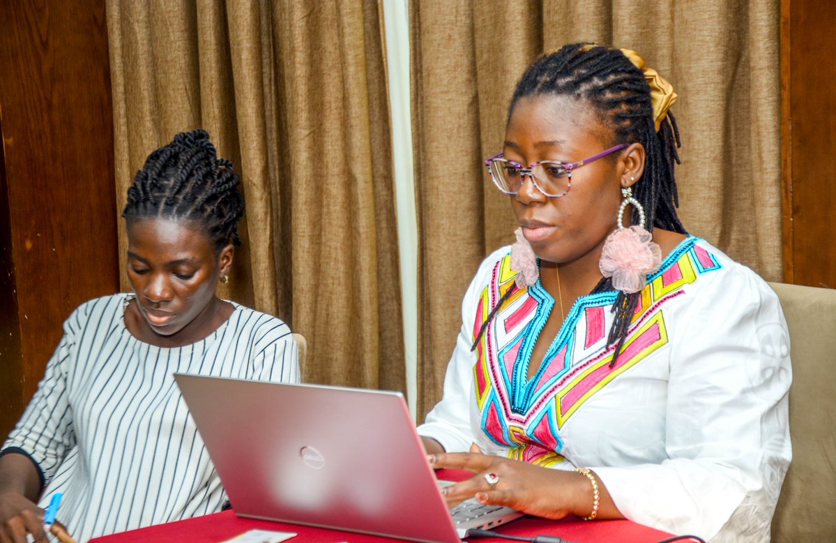 RfldOrg's tweet image. 🇸🇳 INSTALLATION FINALE DES STAFFS : Le Réseau des Femmes Leaders pour le Développement (RFLD) réunit plus de 40 Représentants Etatiques - Organisations de la Société Civile - Acteurs des Médias - Officiels de l&apos;Union Africaine à Dakar du 10 au 12 novembre 2025 pour une…