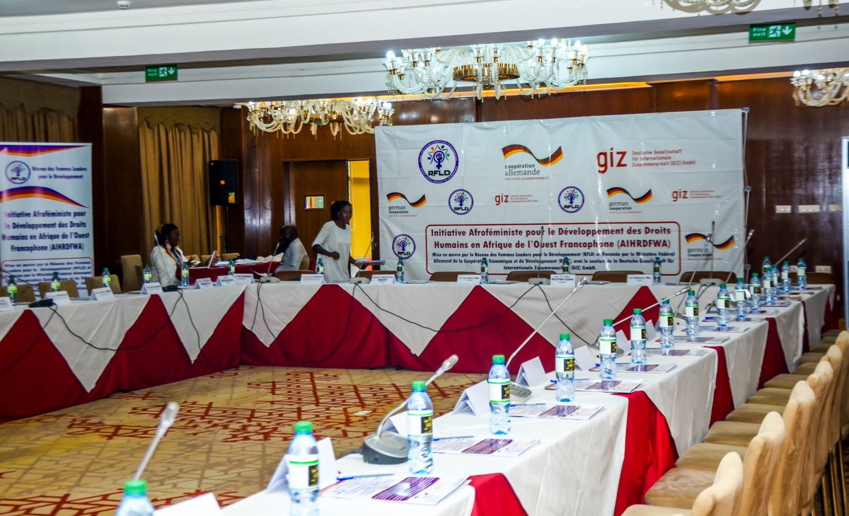 RfldOrg's tweet image. 🇸🇳 INSTALLATION FINALE DES STAFFS : Le Réseau des Femmes Leaders pour le Développement (RFLD) réunit plus de 40 Représentants Etatiques - Organisations de la Société Civile - Acteurs des Médias - Officiels de l&apos;Union Africaine à Dakar du 10 au 12 novembre 2025 pour une…