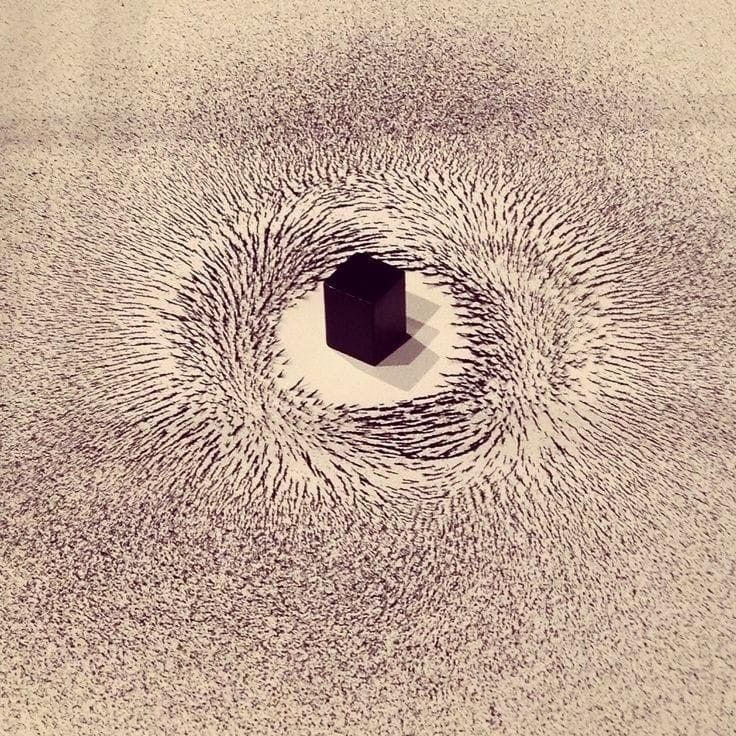 Lâ yûkelifûllah; 
Rabbim, yükümü hafiflet.