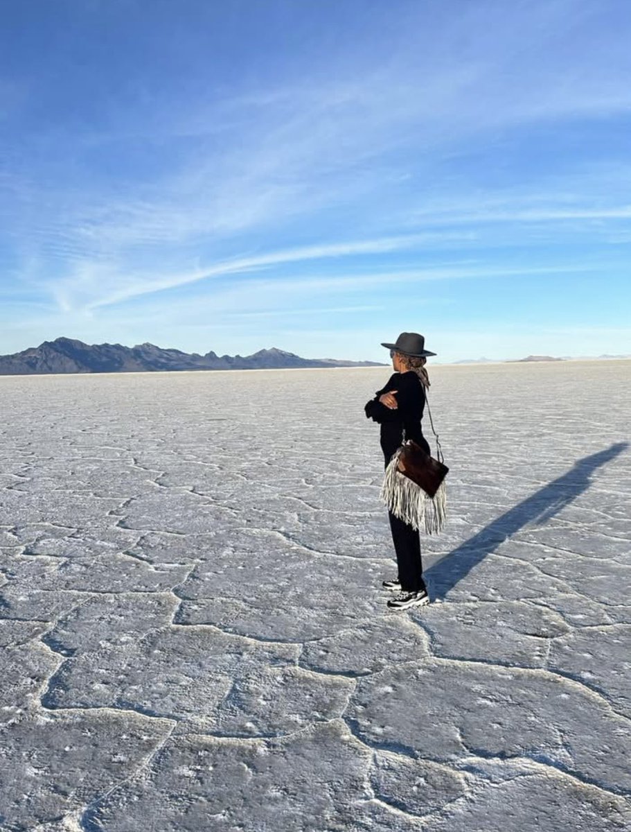 JamieKUTV2's tweet image. DEAR UTAH, 
I visited the Bonneville Salt Flats🧂 
Perfect weather &amp;amp; sun angle ☀️ 
Beautiful place for pictures 📷 
#Exploring
#Utah 
#Outdoors 
#SaltFlats