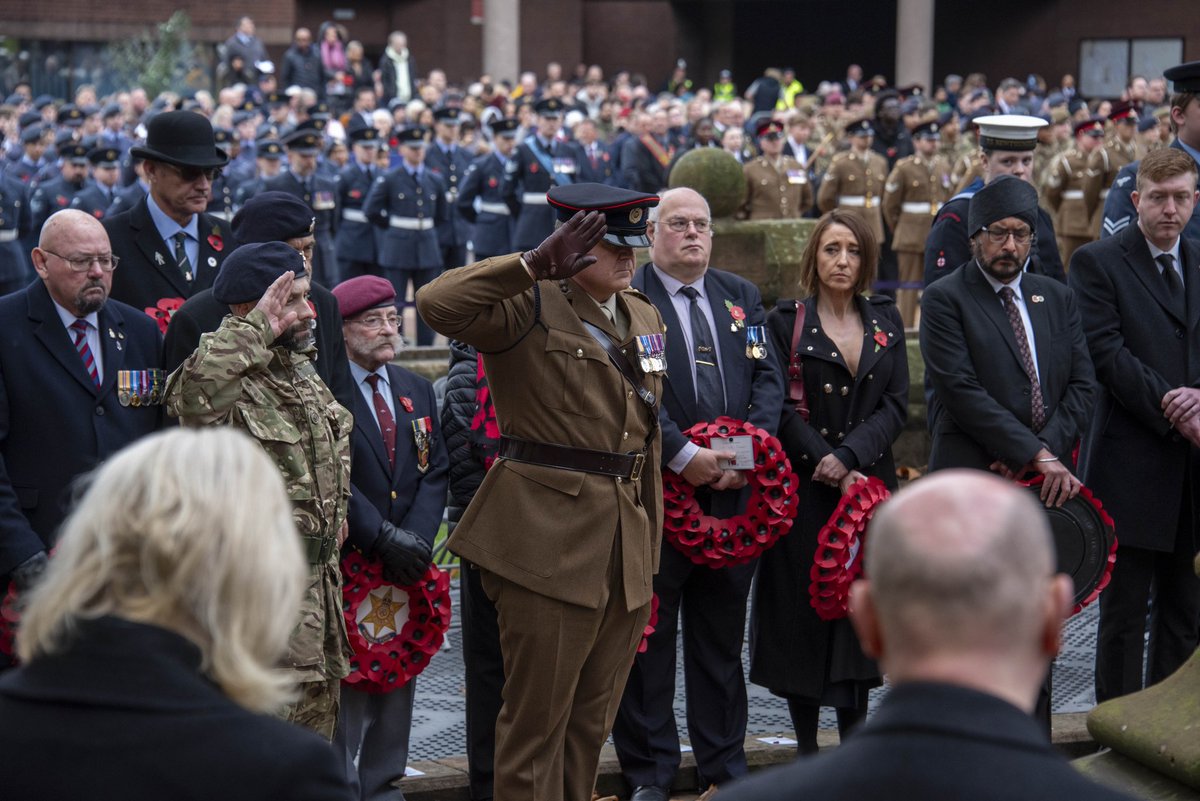 WolvesMayor's tweet image. Wolverhampton came together today for our Remembrance Sunday parade and service. It was a powerful show of unity, gratitude and respect for all who served, all who sacrificed, and all who continue to protect our freedoms. More photos here: flic.kr/s/aHBqjCA7iB