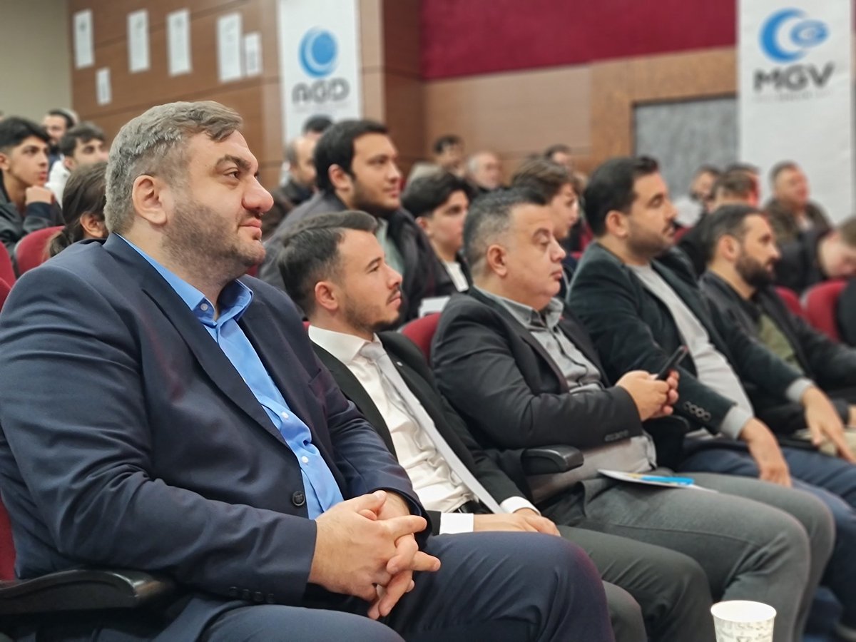 agdorgtr's tweet image. 📍Uşak Şubemizin ev sahipliğinde icra edilen 51. Dönem Bölgesel Teşkilat Eğitimlerimizin 2.&apos;sinde Genel Başkanımız Salih Turhan Bey &quot;Niçin AGD?&quot; eğitimlerini gerçekleştirdi.

#AdımAdımZafere
#BirYıldızınİzinde
#İkinci50Yıl