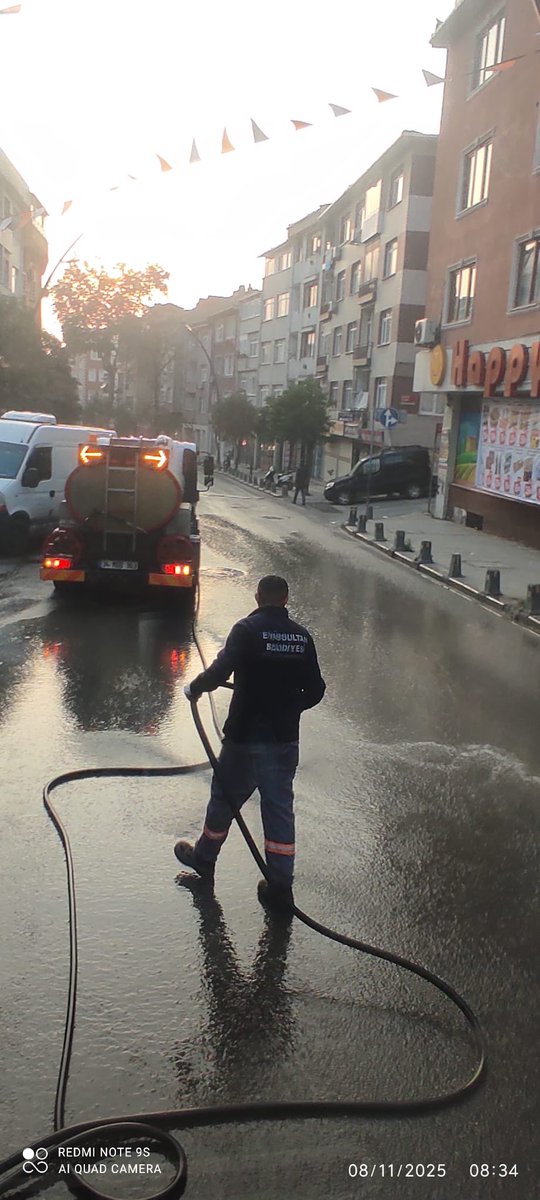 IslambeyMuhtar's tweet photo. Taleplerimiz doğrultusunda İslambey mahallesi 5.Karanfil Sokak ve Örnek Sokak Eyüpsultan belediyesi temizlik işleri müdürlüğü tarafından detaylı temizlik ve yıkama işlemi yapılmıştır https://t.co/KKXOgwbIvs