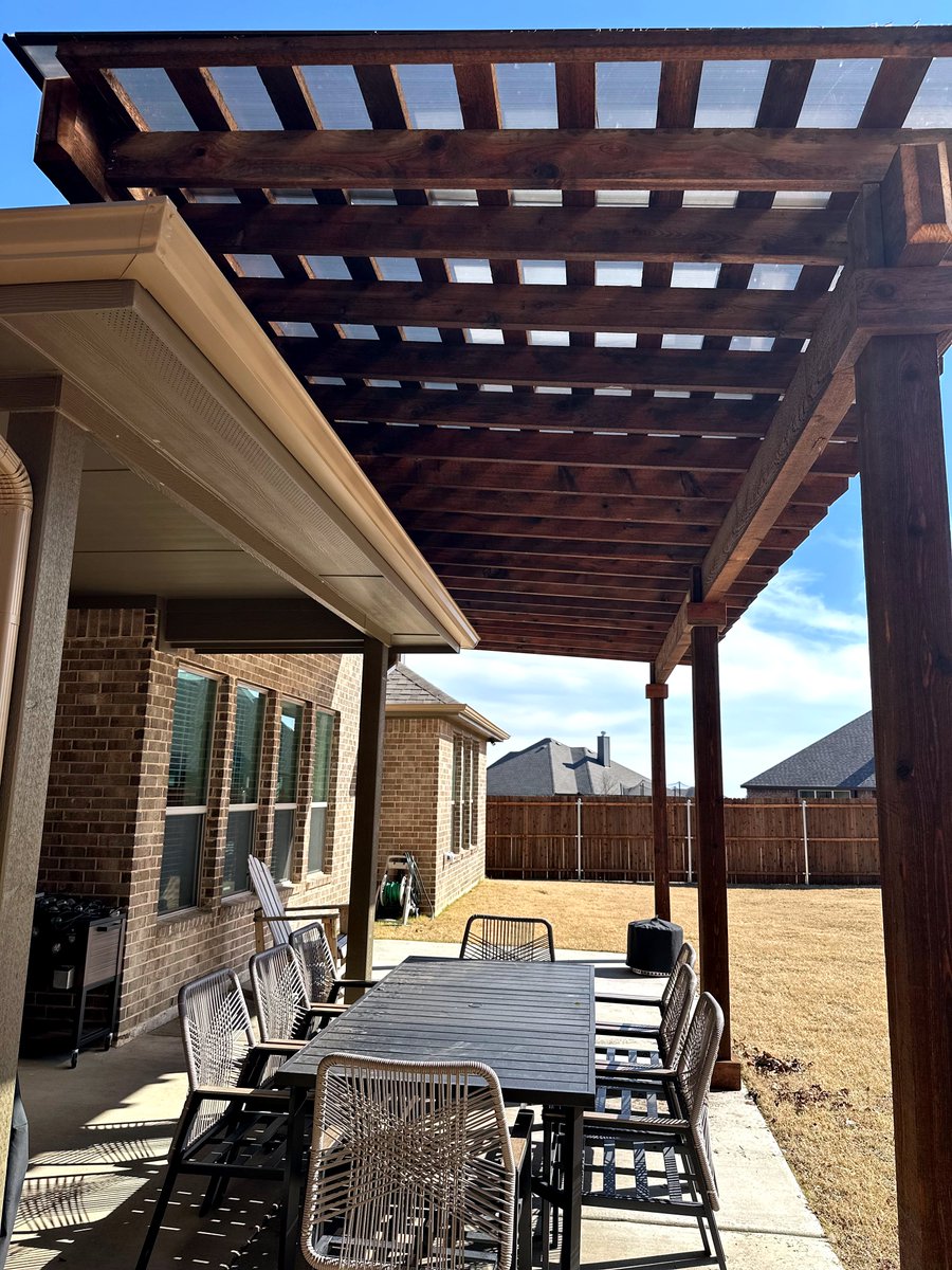 magnoliafenceco's tweet image. A pergola is the architectural easy fix your backyard needs. It defines the space, adds shade, and boosts your confidence instantly. Simple design, massive impact.

Tag a friend who loves stylish outdoor hangouts!

#PergolaLife #SimpleStyle