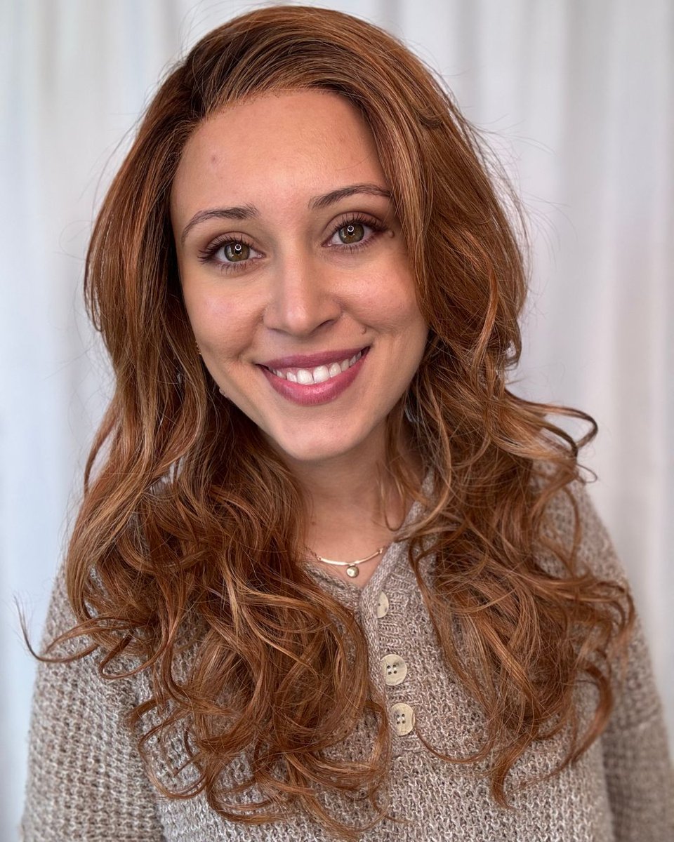 pattispearls's tweet image. The weather&apos;s getting cold ❄️ so we&apos;re keeping it hot with this gorgeous style! ❤️‍🔥 Shakerato by #BelleTress in Sumptuous Strawberry 🍓💋

Shop it here: wigsbypattispearls.com/products/shake…

#wigsbypattispearls #thinhairsolutions #tryon #alternativehair #hairlosssolutions #hairconfidence