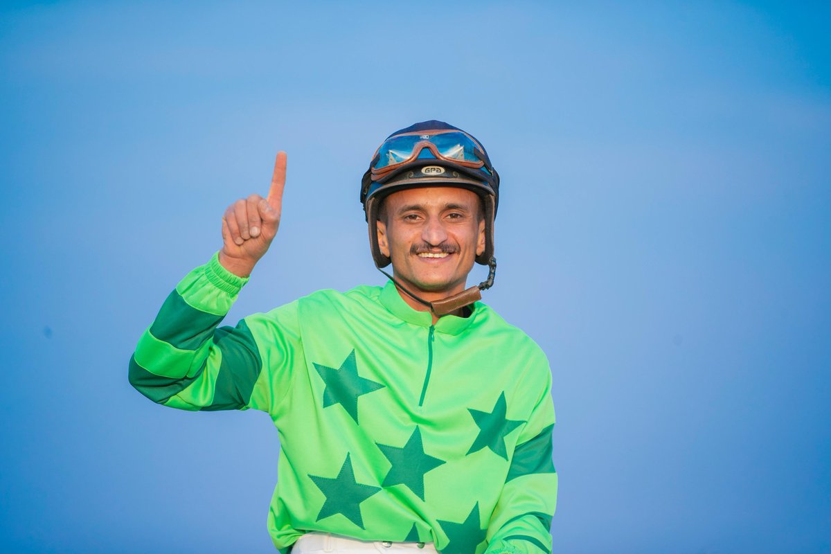 نتائج الأشواط من الحفل الأول
على كأس ميدان فروسية حفر الباطن 🏆
”للموسم 2025-2026”
 
( الشوط الرابع )
🐎 | الجواد: بلوشان
◻️ | المالك: فواز عوض الديحاني 
◻️ | المدرب: نواف فهد الديحاني
🏇 | الخيّال: مشاري العيسى
🏁 | المسافة: 1400م
⌛️ | التوقيت الزمني : 1:37:13