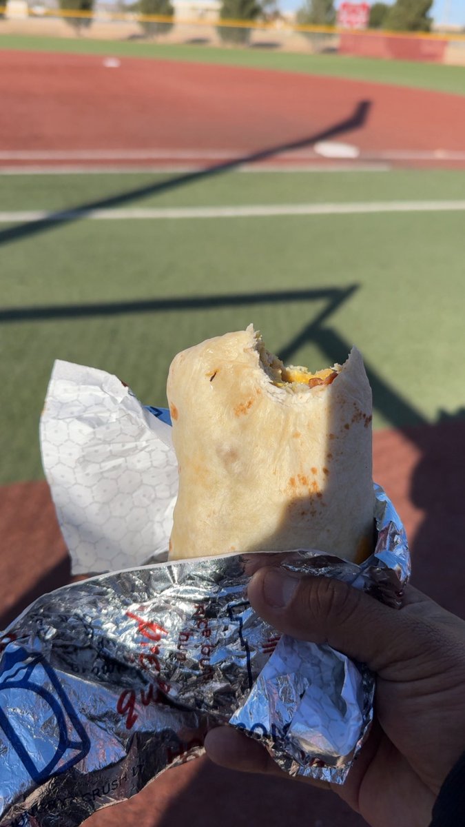 Breakfast of champs 🌯 🥎💪🏽💯
