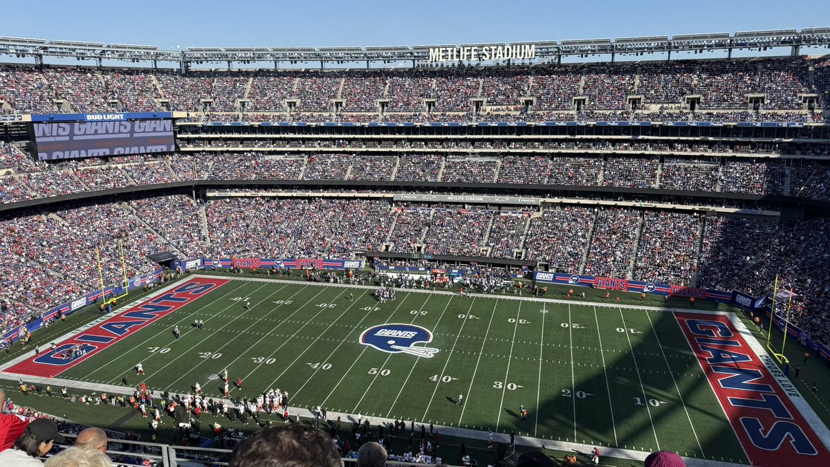 TheNYGiantsWin's tweet photo. No, Giants lost 34-24 #NYGiants #FTTB https://t.co/8qVAIseiEX