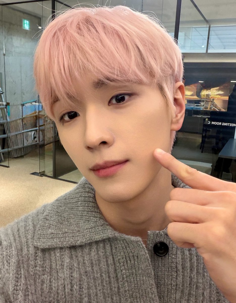 02YH17's tweet image. 🦌 [photo]
🦌 [photo]
🦌 [photo]
🦌 goodnight 🩷

#YONGHEE #용희 #CIX #씨아이엑스