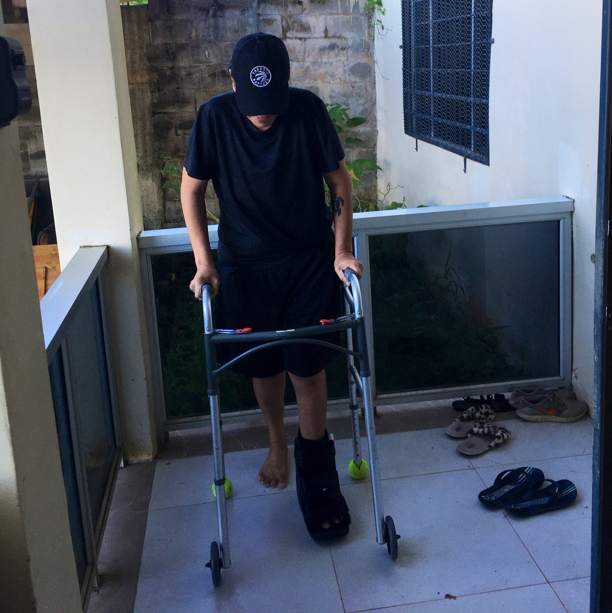 mvilsoni_fj's tweet photo. Never heard about necrotizing fasciitis until I was diagnosed with it in late July. It took me 100 days post foot surgery to walk again & I’ve been taking it one baby step a day 🙌 … kudos to the vascular team at #CWMH for all the Medicare! #moonboot #beastmode 👊 https://t.co/x5ajjfGKQ6