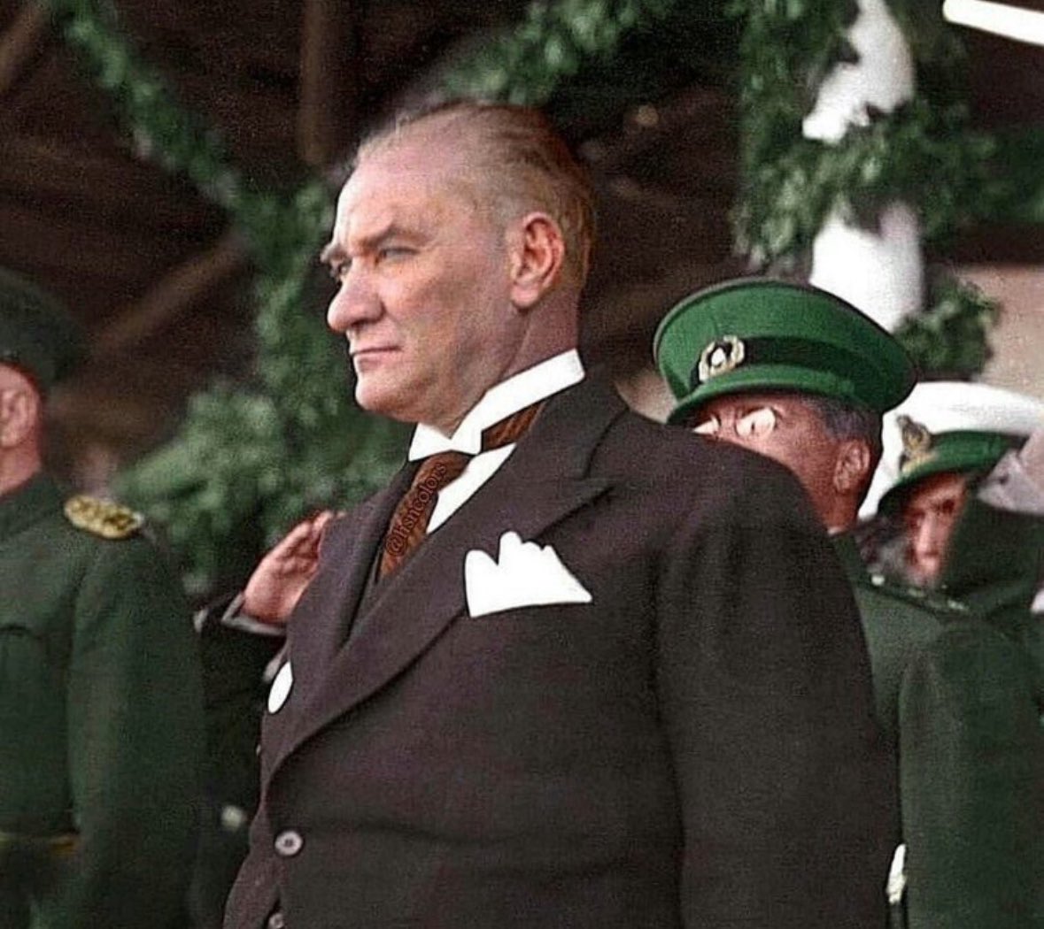 Her daim, izindeyiz.
Saygı ve özlemle…