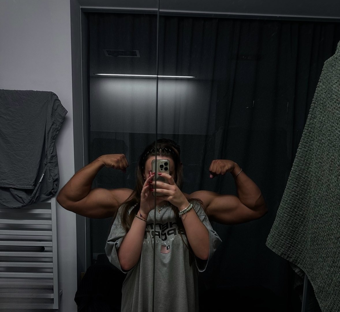 emmiyourherrin's tweet photo. An die cucki bitches

Ich umgebe mich nur mit (m)einem richtigen Mann! 🔥🤭 https://t.co/U9ijD195pz