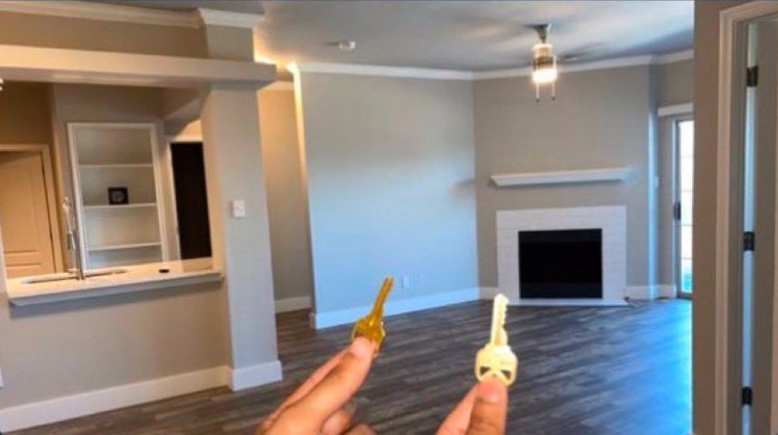 luvblessingz's tweet image. Me and my baby got an apartment together.